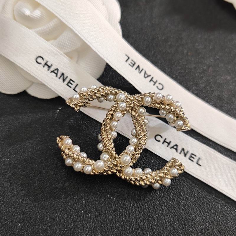 Chanel Brooch 12yxx262 (7)