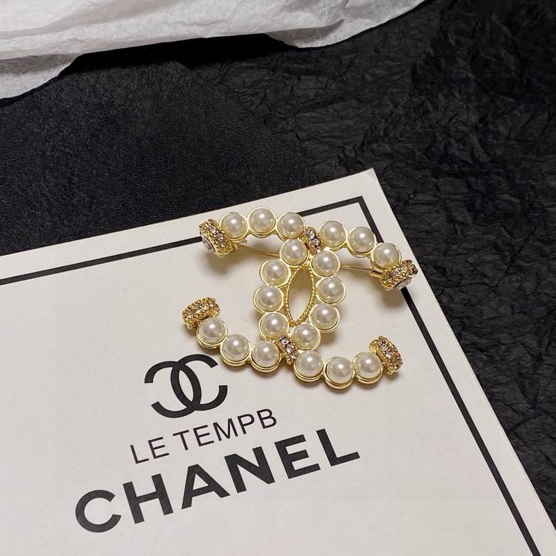 Chanel Brooch 12yxx263 (4)