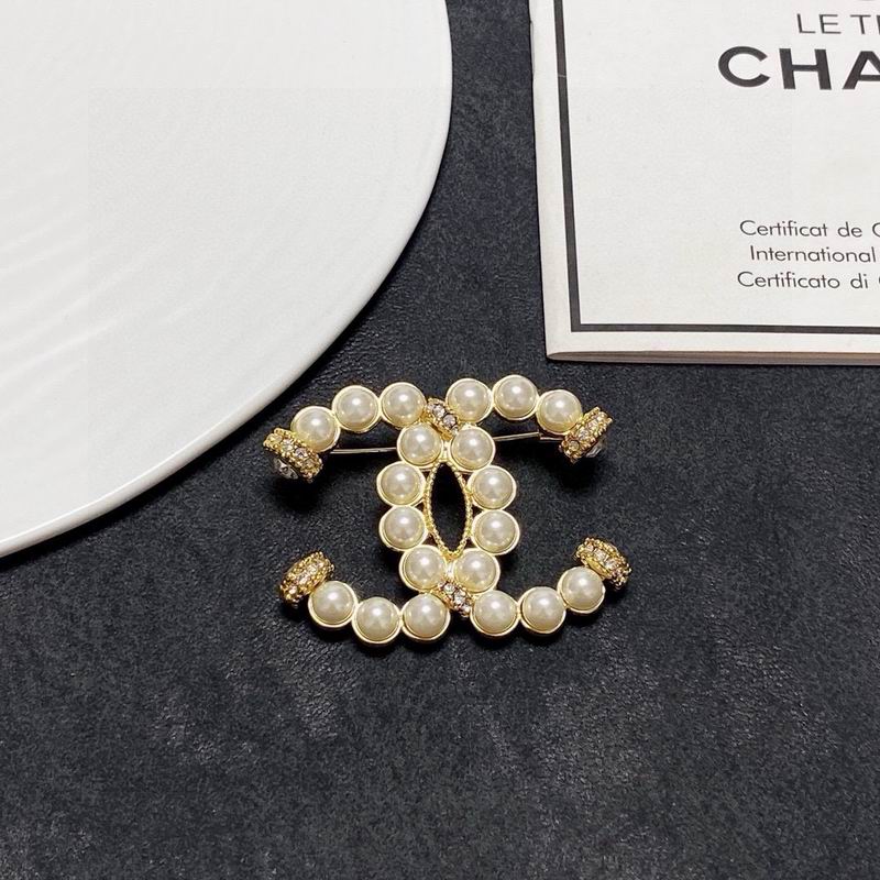 Chanel Brooch 12yxx263 (5)