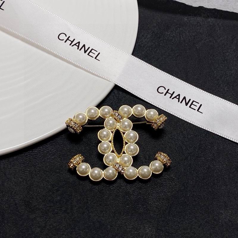 Chanel Brooch 12yxx263 (8)