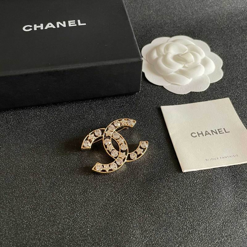 Chanel Brooch 12yxx264 (4)