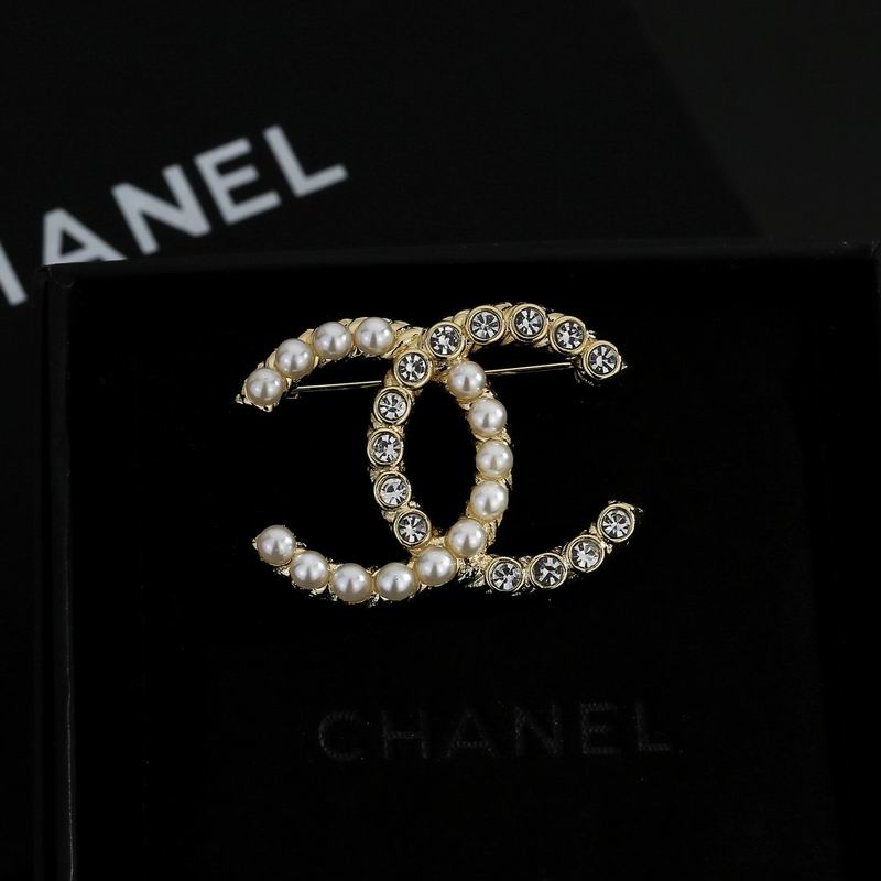 Chanel Brooch 12yxx270 (6)