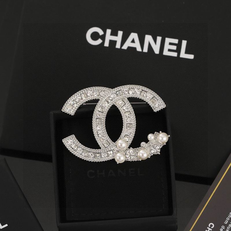 Chanel Brooch 12yxx271 (1)