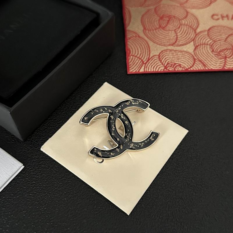 Chanel Brooch 12yxx272 (2)