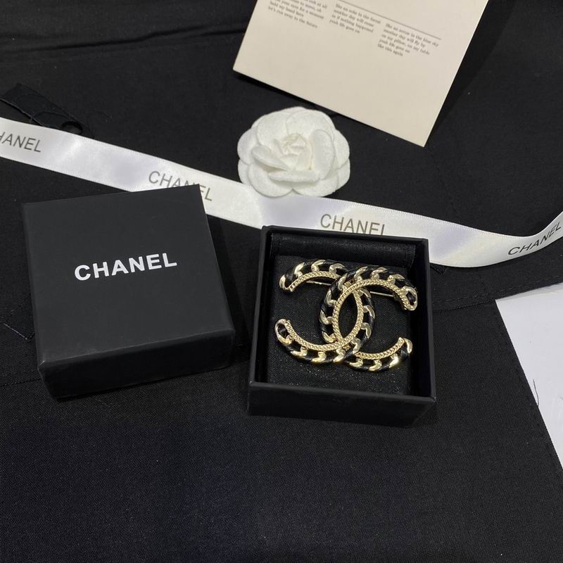 Chanel Brooch 12yxx273 (4)