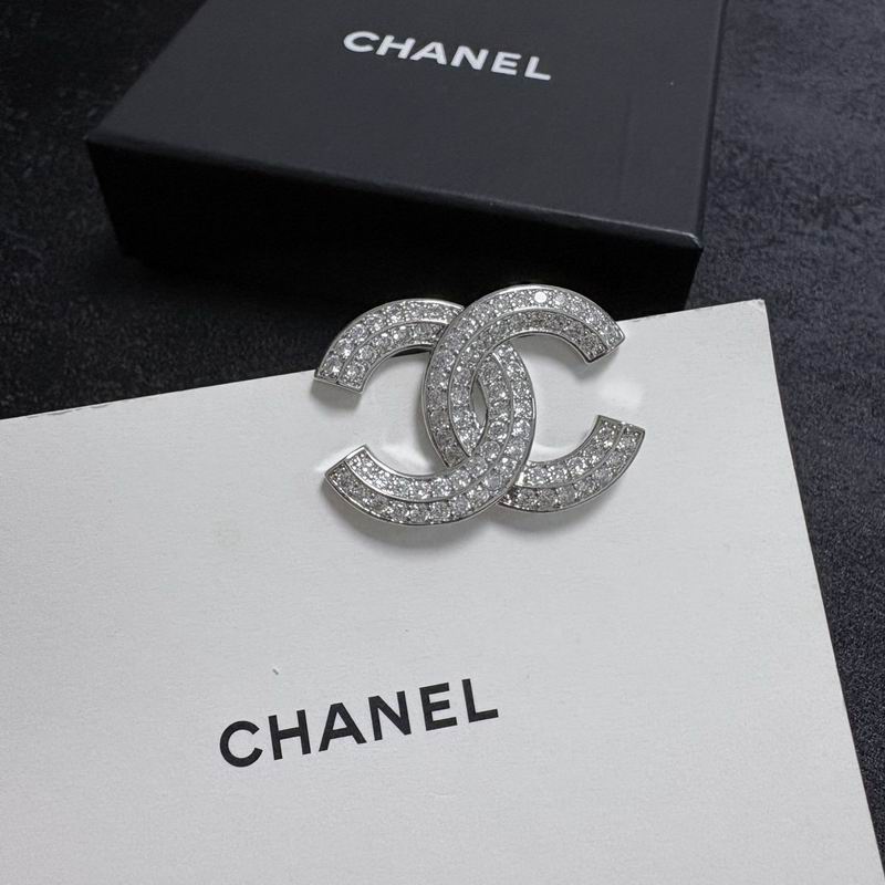 Chanel Brooch 12yxx274 (1)