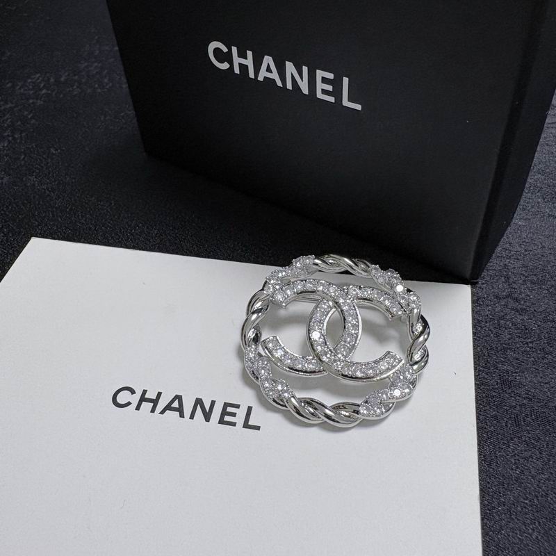 Chanel Brooch 12yxx278 (1)