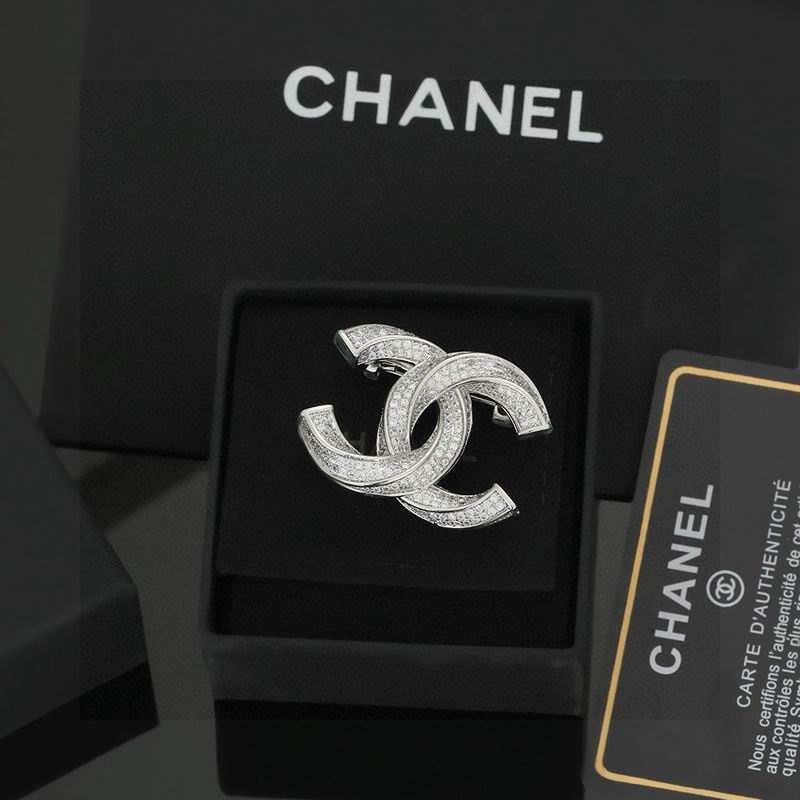 Chanel Brooch 12yxx282 (1)