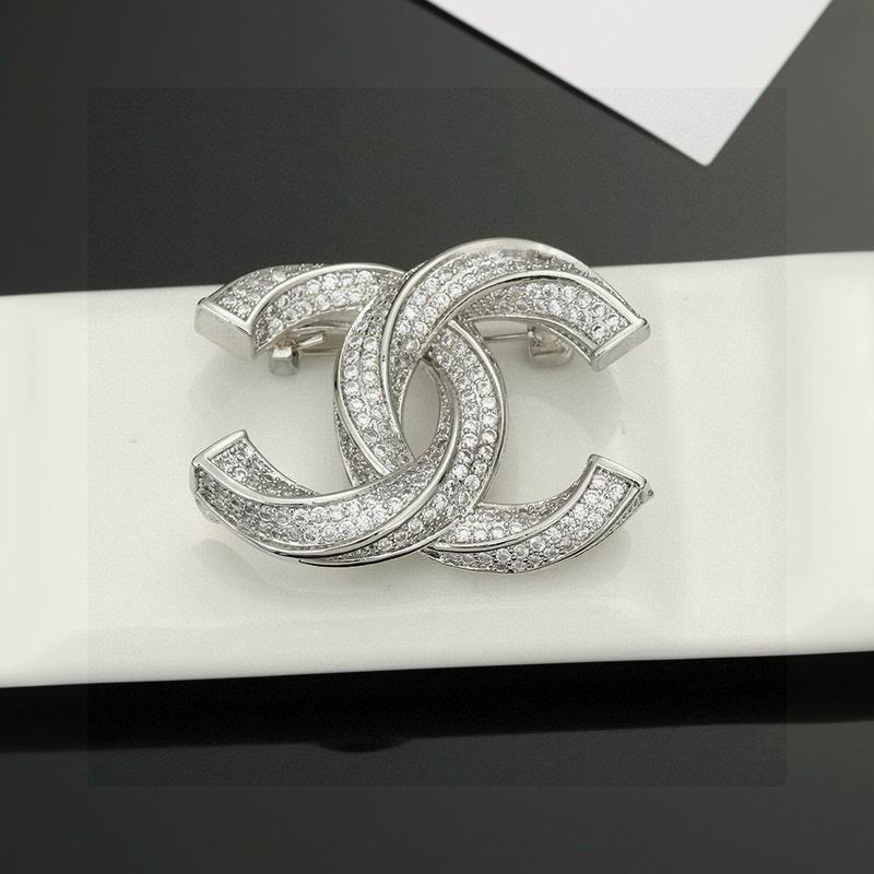 Chanel Brooch 12yxx282 (4)