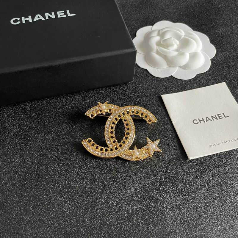 Chanel Brooch 12yxx283 (7)