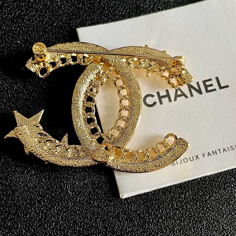 Chanel Brooch 12yxx283 (8)