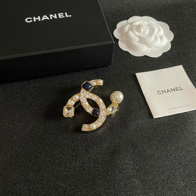 Chanel Brooch 12yxx286 (2)