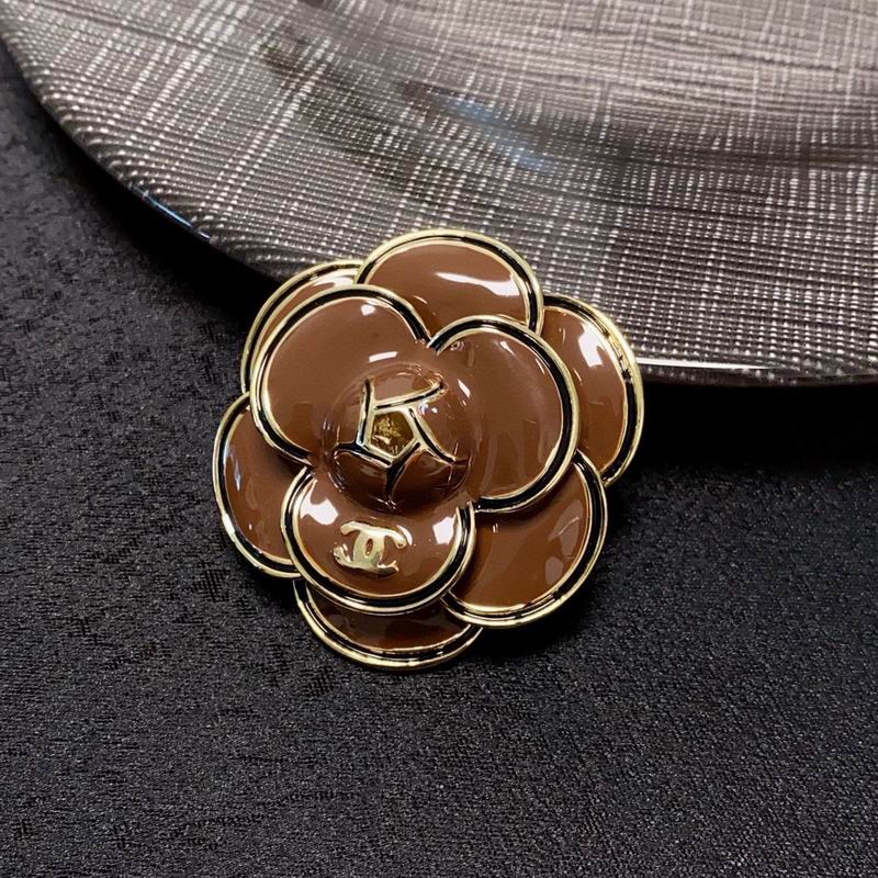 Chanel Brooch 12yxx287 (5)