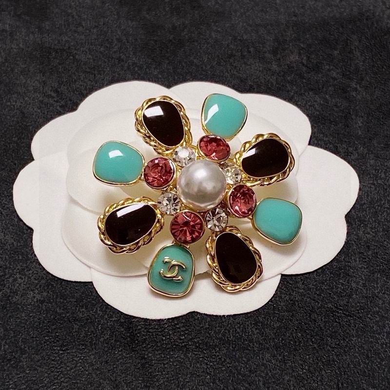 Chanel Brooch 12yxx288 (2)