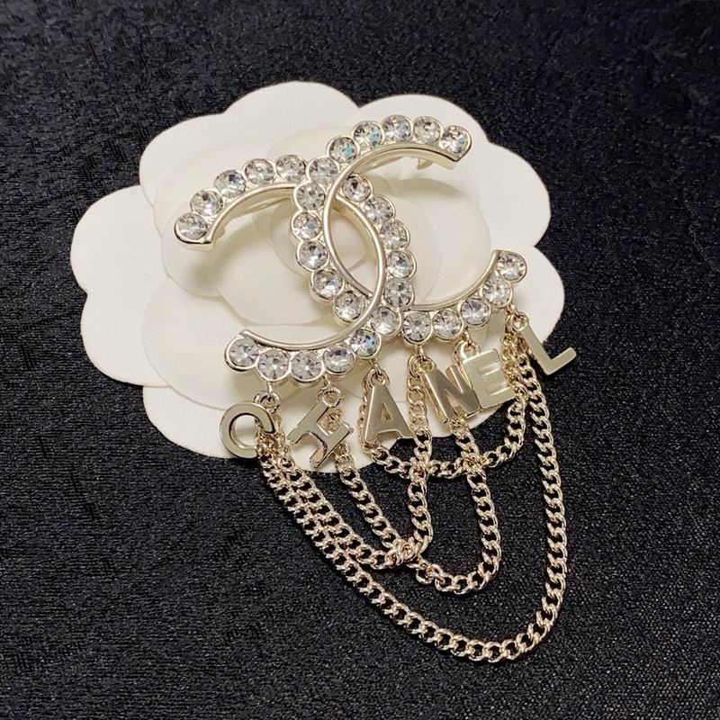 Chanel Brooch 12yxx291 (2)