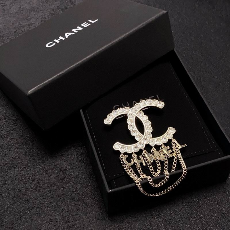 Chanel Brooch 12yxx291 (4)