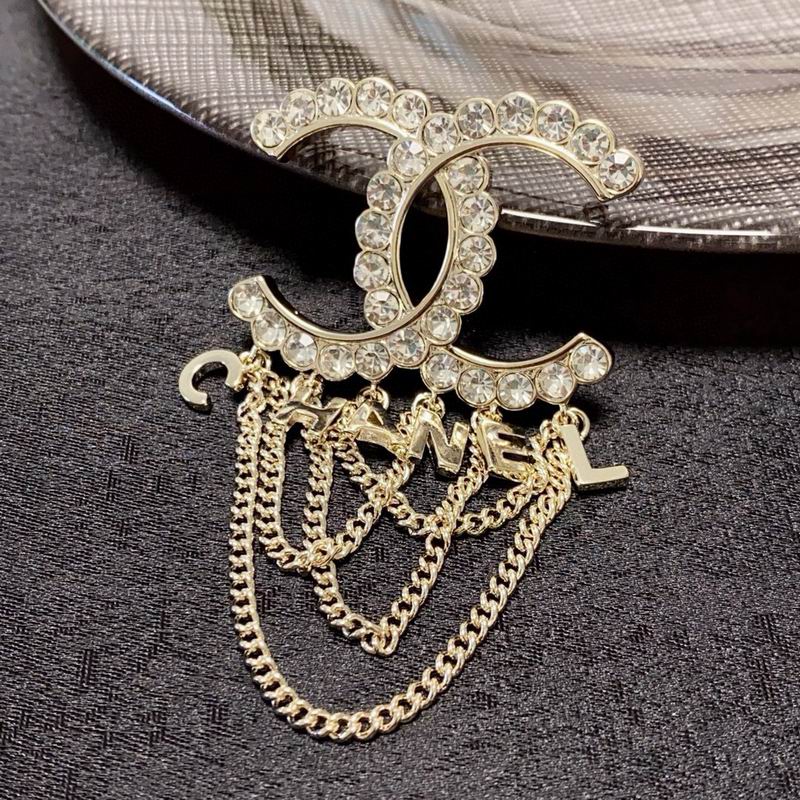 Chanel Brooch 12yxx291 (5)