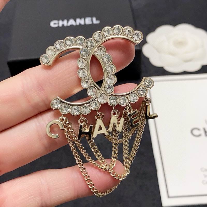 Chanel Brooch 12yxx291 (6)