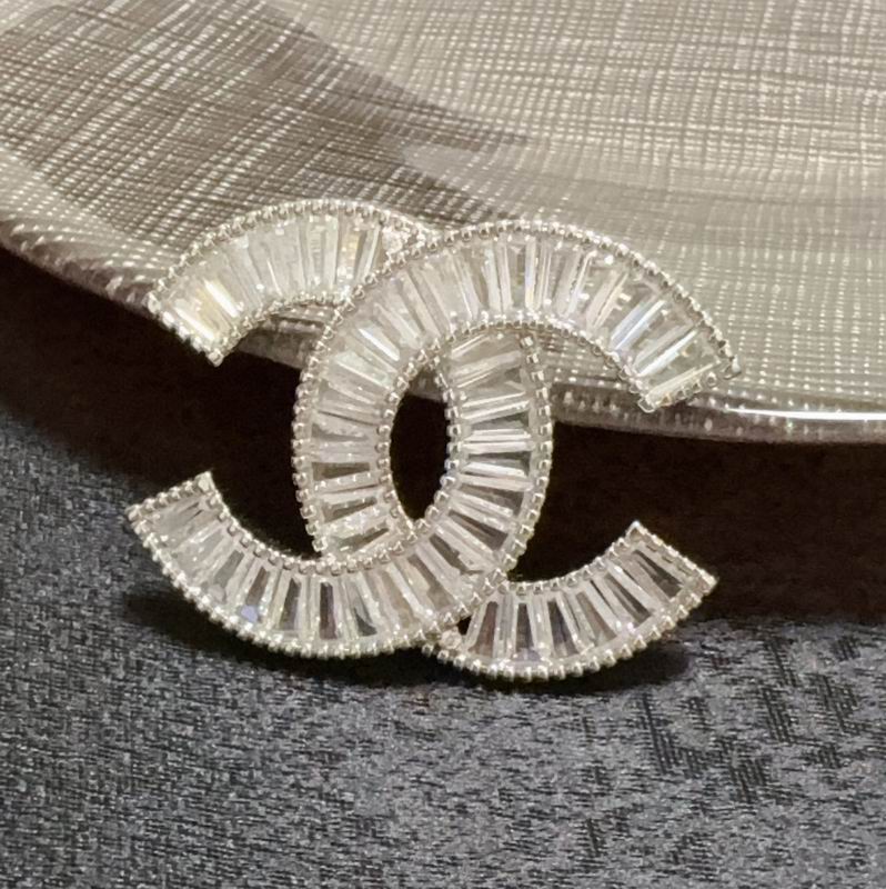 Chanel Brooch 12yxx292 (4)