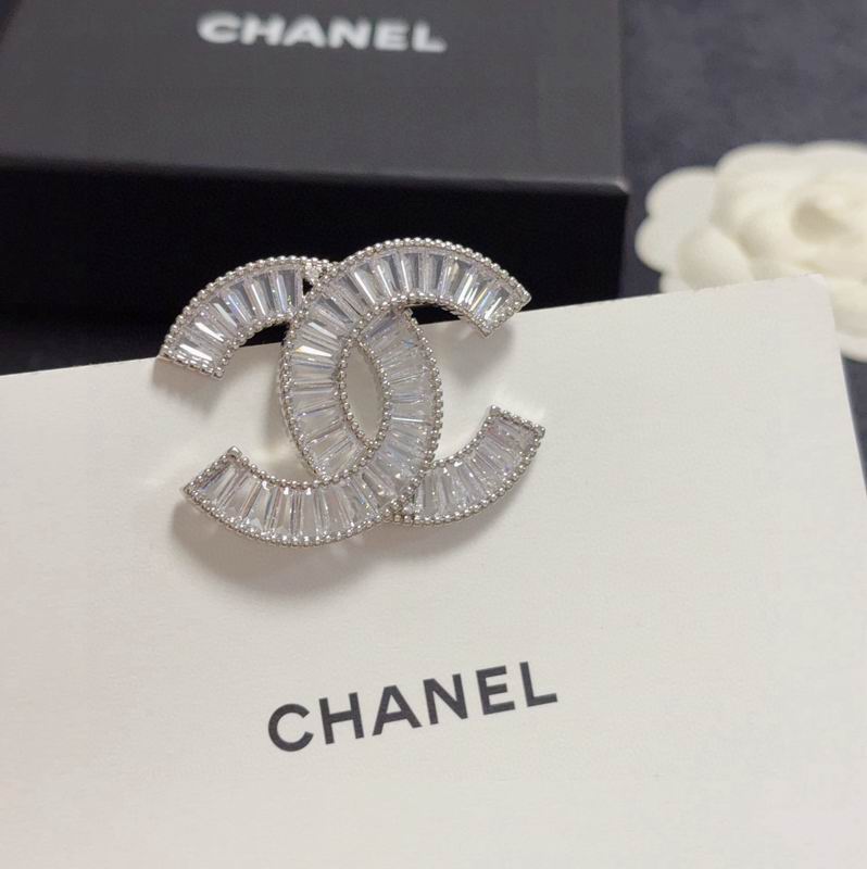 Chanel Brooch 12yxx292 (5)