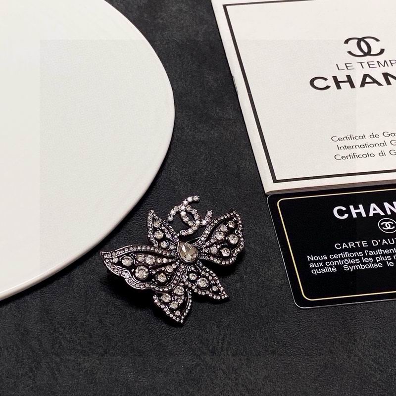 Chanel Brooch 12yxx293 (3)