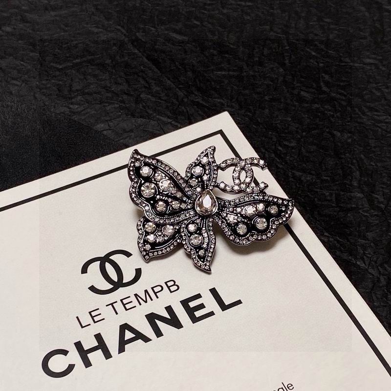 Chanel Brooch 12yxx293 (5)