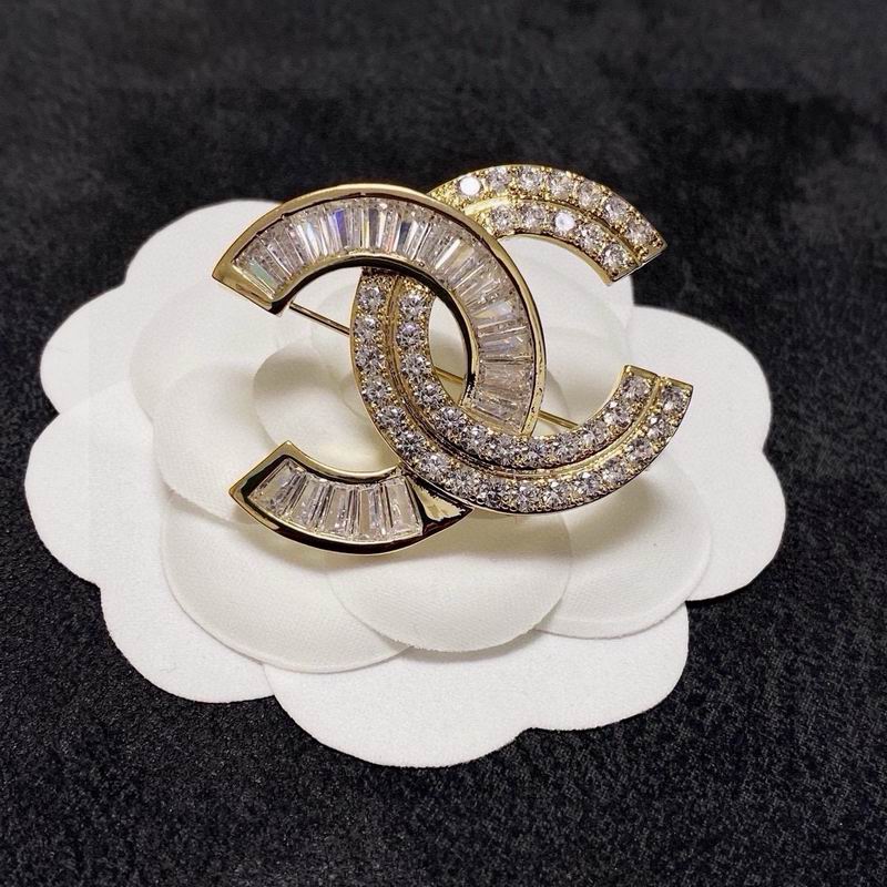 Chanel Brooch 12yxx294 (1)