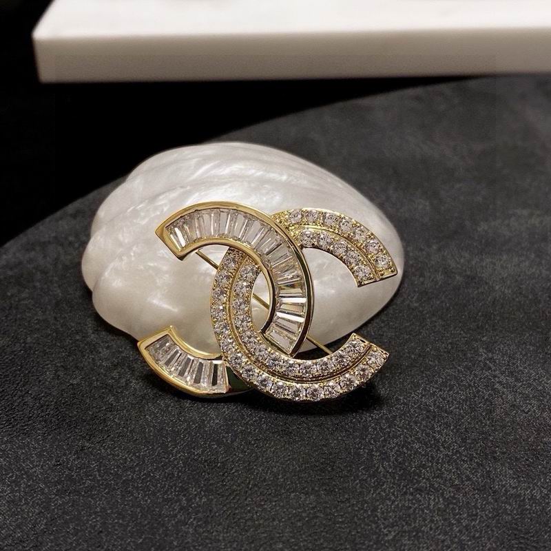 Chanel Brooch 12yxx294 (3)