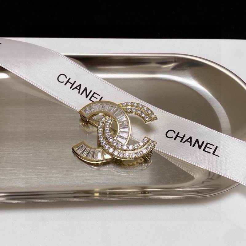 Chanel Brooch 12yxx294 (5)