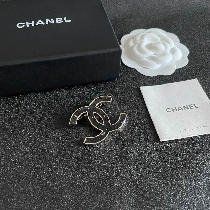 Chanel Brooch 12yxx295 (2)