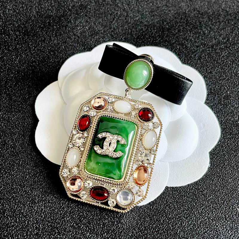 Chanel Brooch 12yxx296 (4)