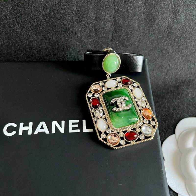 Chanel Brooch 12yxx296 (5)