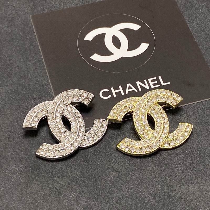 Chanel Brooch 12yxx300 (4)