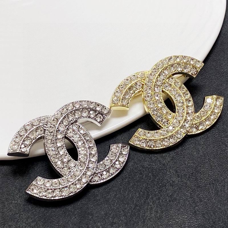 Chanel Brooch 12yxx300 (5)