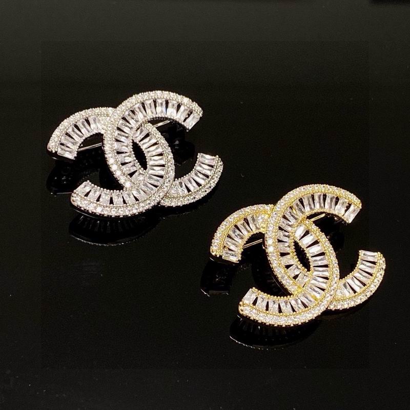 Chanel Brooch 12yxx304 (9)