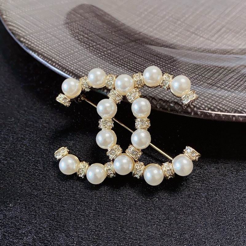 Chanel Brooch 12yxx305 (5)