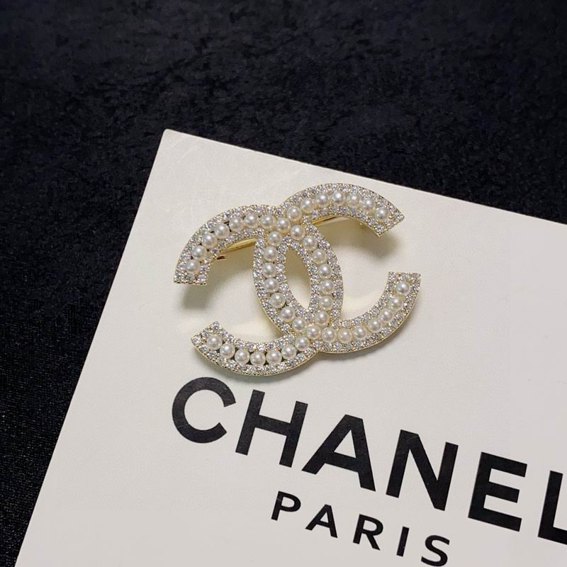 Chanel Brooch 12yxx306 (1)