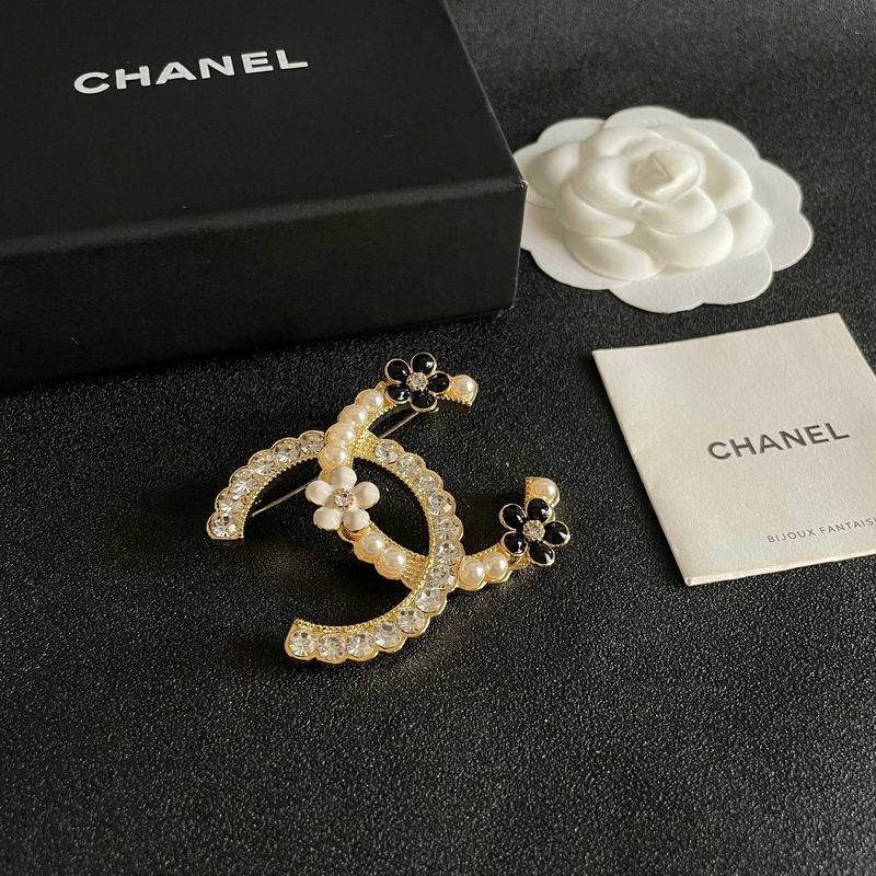 Chanel Brooch 12yxx307 (2)