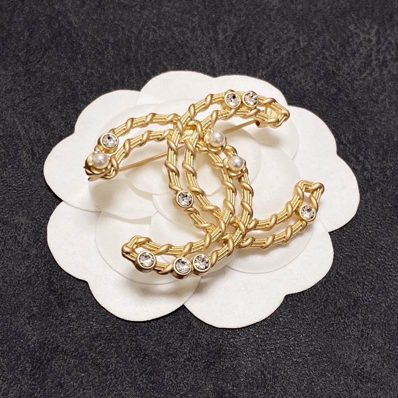 Chanel Brooch 12yxx309 (2)