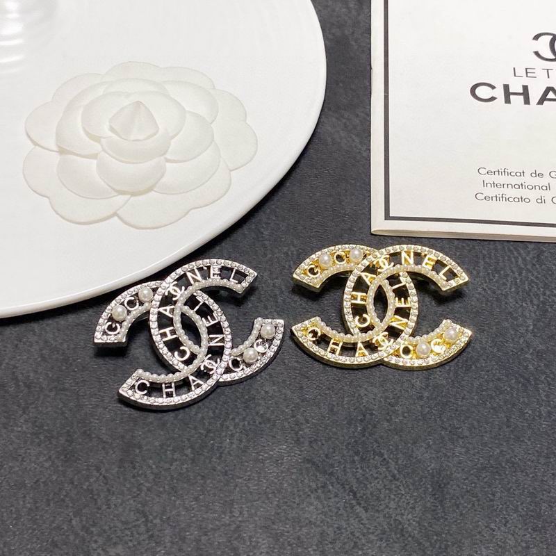 Chanel Brooch 12yxx310 (1)