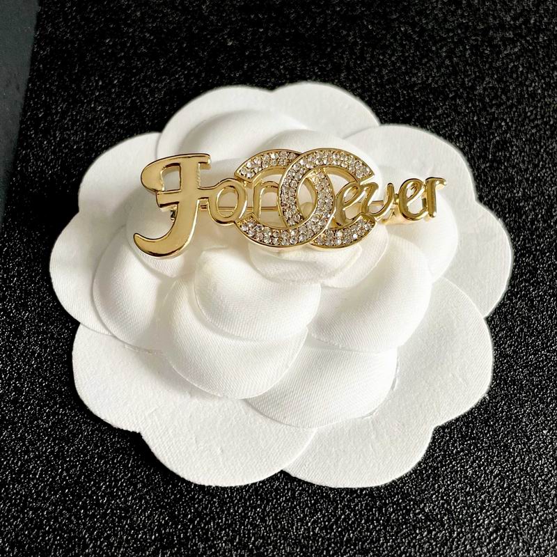 Chanel Brooch 12yxx311 (4)