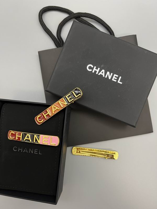 Chanel Brooch 12yxx313 (8)