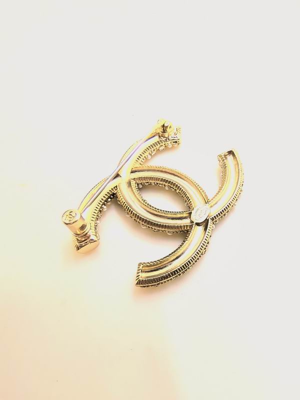Chanel Brooch 12yxx317 (2)