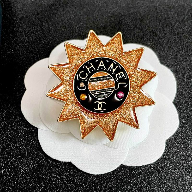 Chanel Brooch 12yxx320 (4)