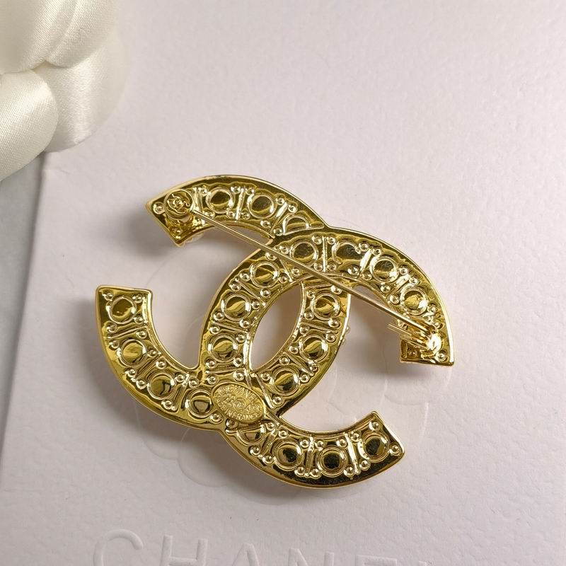 Chanel Brooch 12yxx323 (4)