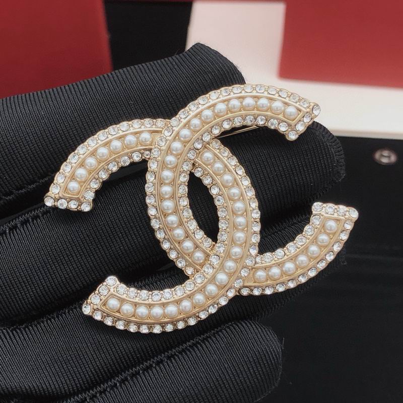 Chanel Brooch 12yxx324 (2)