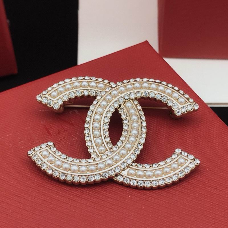 Chanel Brooch 12yxx324 (4)