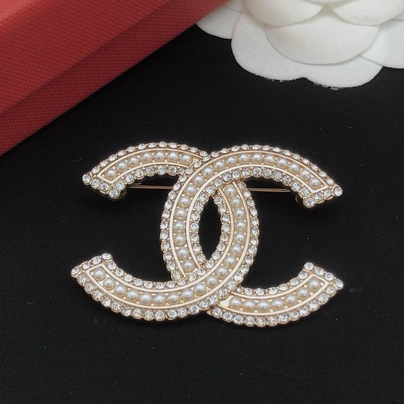 Chanel Brooch 12yxx324 (6)