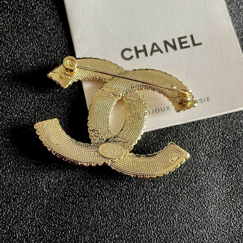 Chanel Brooch 12yxx326 (3)