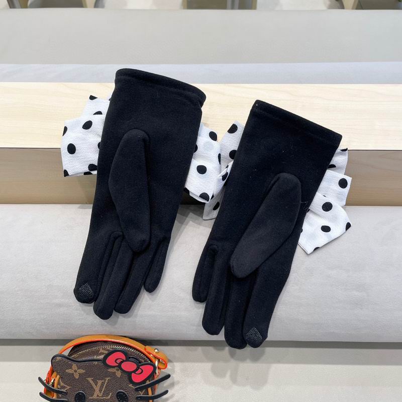 Chanel Gloves 12 (23)